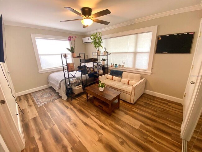 Foto del edificio - 828 22nd Ave N