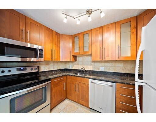 Building Photo - 383 Langley Rd
