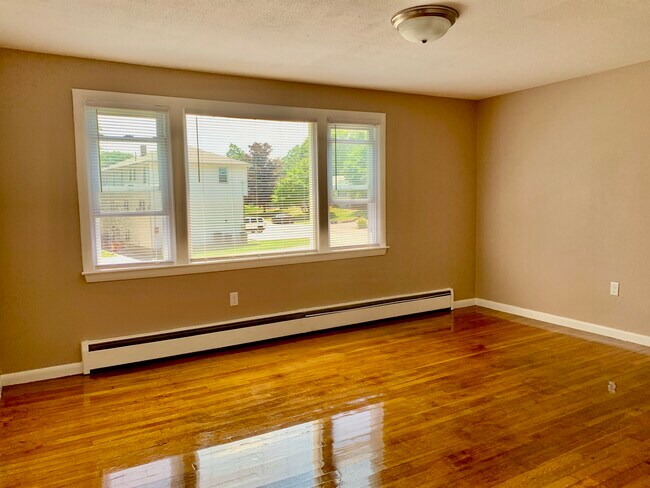Building Photo - 25 Walker Avenue Ext