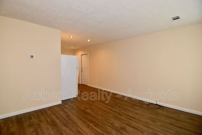 Foto del edificio - 3118 Old Louisville Rd