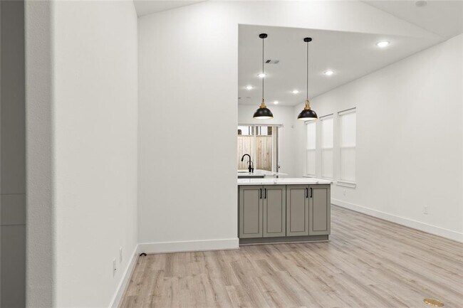 Building Photo - 4360 Avron Drive