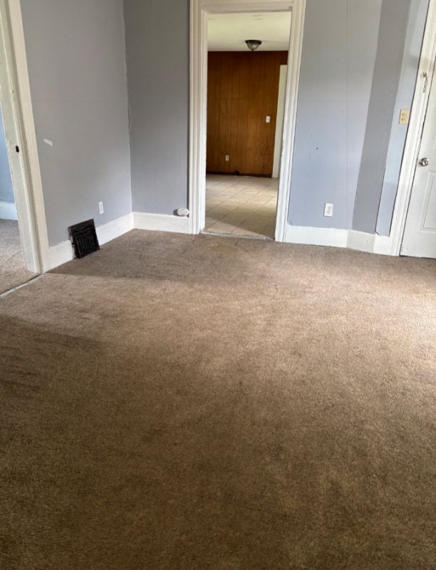 Building Photo - 1030 W 17th St