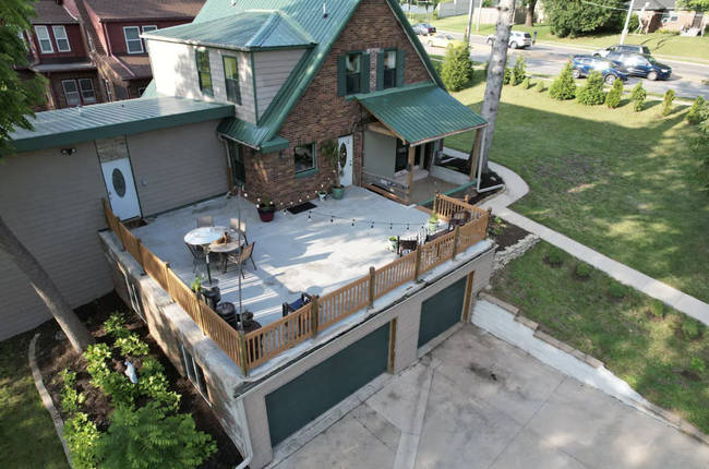 Building Photo - 802 63rd St