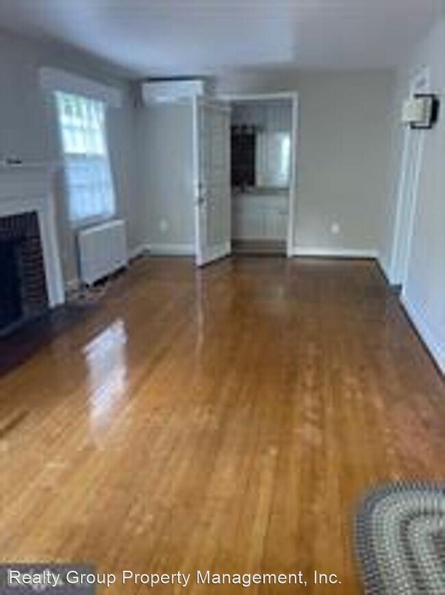 Building Photo - 3 br, 2 bath House - 4520 Middleton Ln.