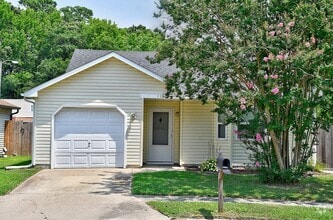 Building Photo - 1106 Eaglewood Dr