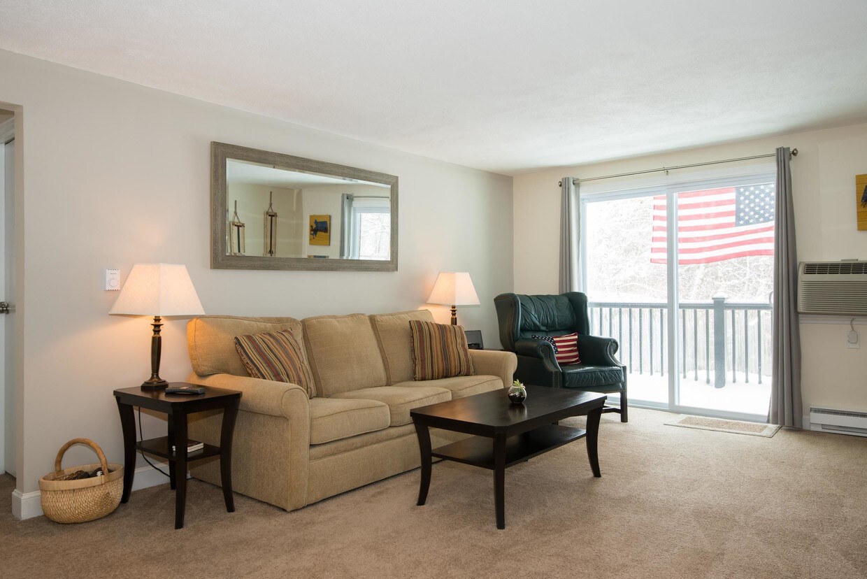 6 Walker Rd, North Andover, MA 01845 Condo for Rent in North Andover