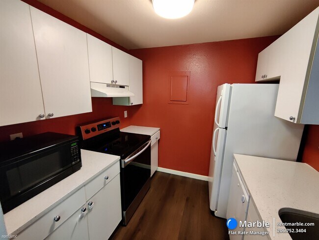 Building Photo - 1 br, 1 bath Condo - 412 S 321ST Pl Apt A10