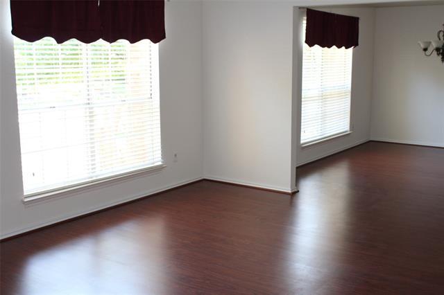 Building Photo - 3805 Silver Maple Dr