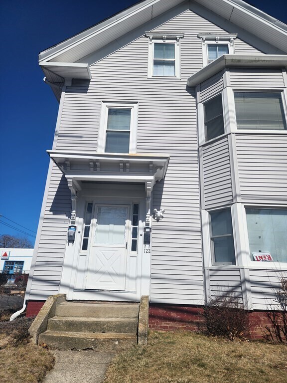 122 Fisher St Unit 1, North Attleborough, MA 02760 Room for Rent in
