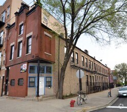 Building Photo - 2034 W Webster Ave