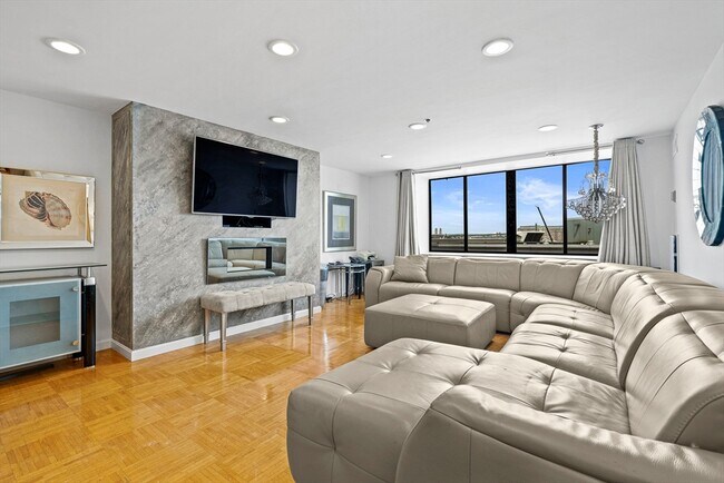 Foto del edificio - 357 Commercial St