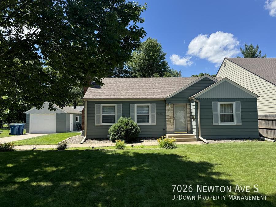 Foto principal - 7026 Newton Ave S