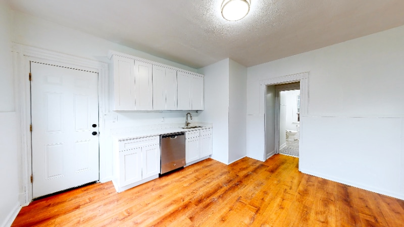 Primary Photo - 960 State St