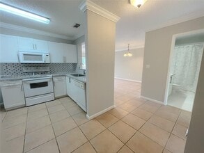 Building Photo - 15731 SW 137th Ave