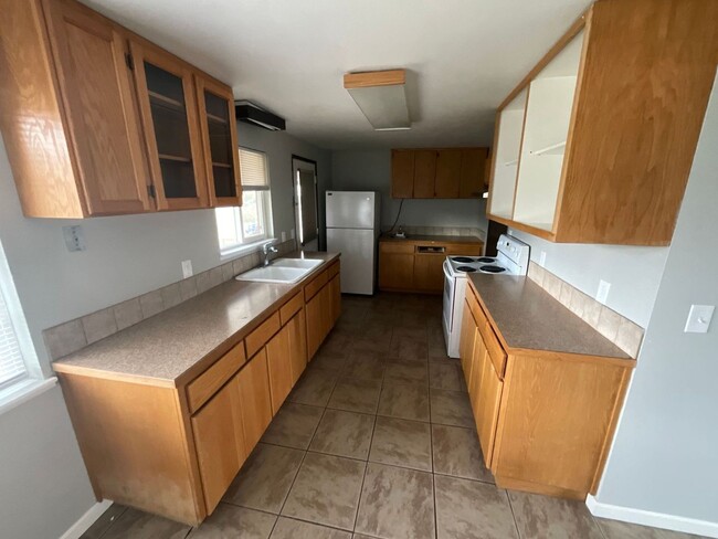 Building Photo - 2 Bedroom Duplex in Prineville