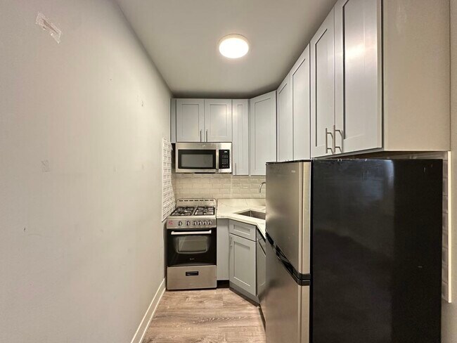 Foto del edificio - 510 W Belmont Ave