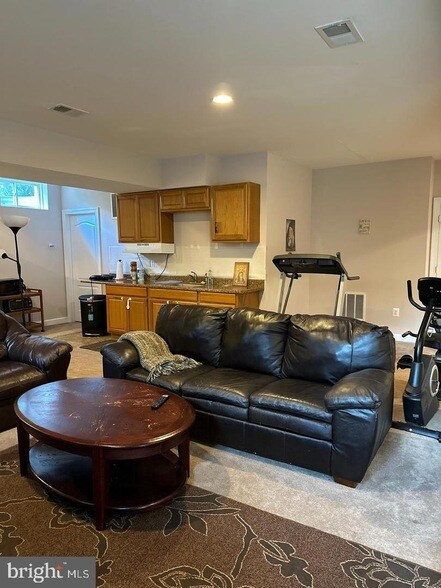 Foto del edificio - 10869 General Kirkland Dr