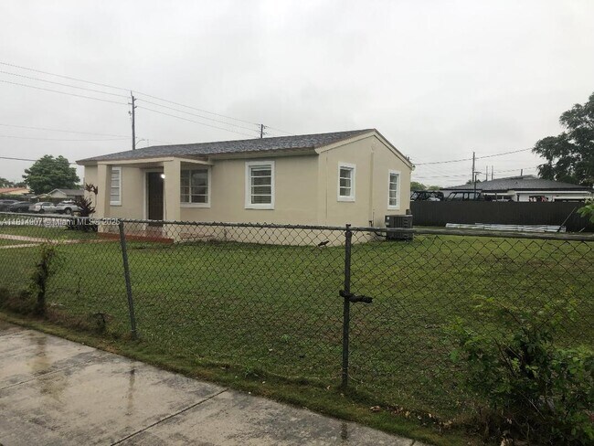 Foto del edificio - 10141 SW 38th Terrace