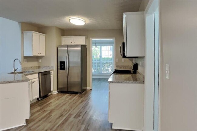 Foto del edificio - 1504 Farmlake Dr SE