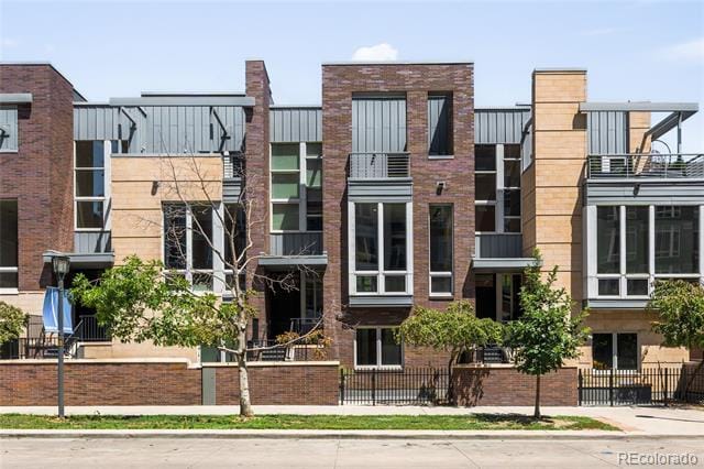 Building Photo - 2133 18th St