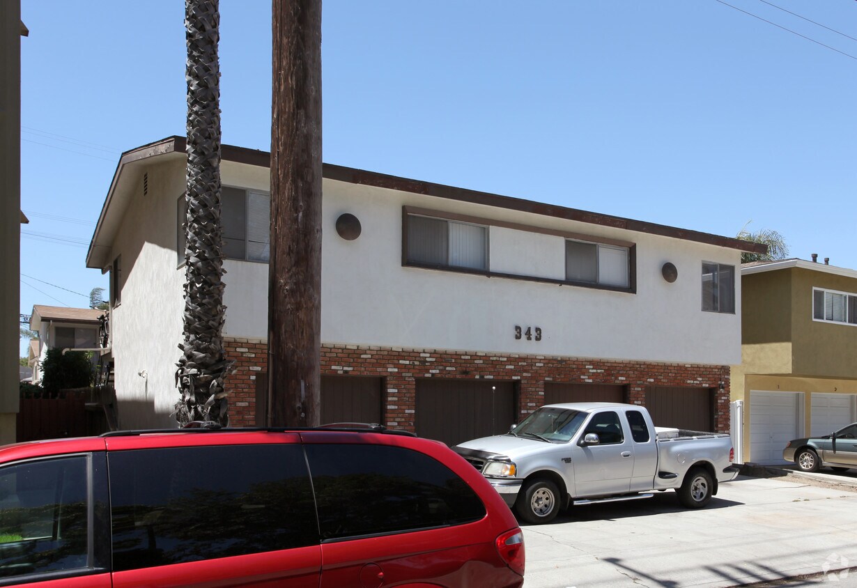 Foto del edificio - 343 Newport Ave