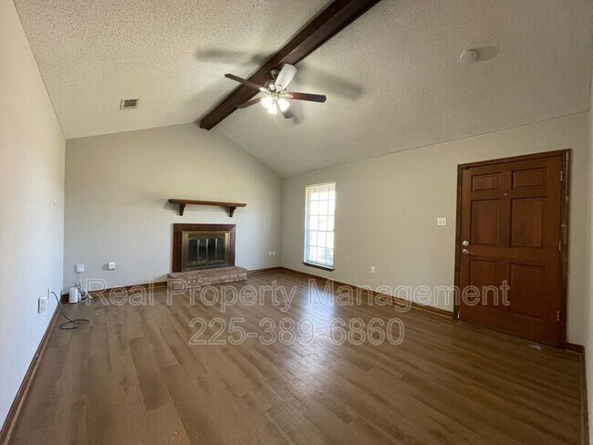 Foto del edificio - 11350 Blanton Ave