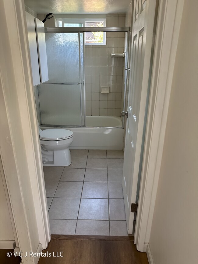 Bathroom Entry - 1890 Almond Avenue