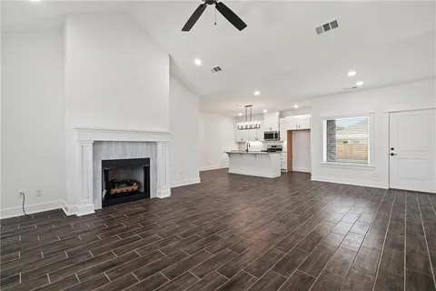 Foto del edificio - 158 N Banner Ave