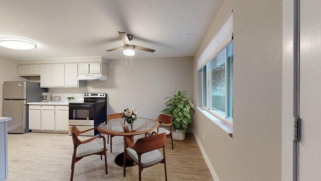 Building Photo - Bike Trail