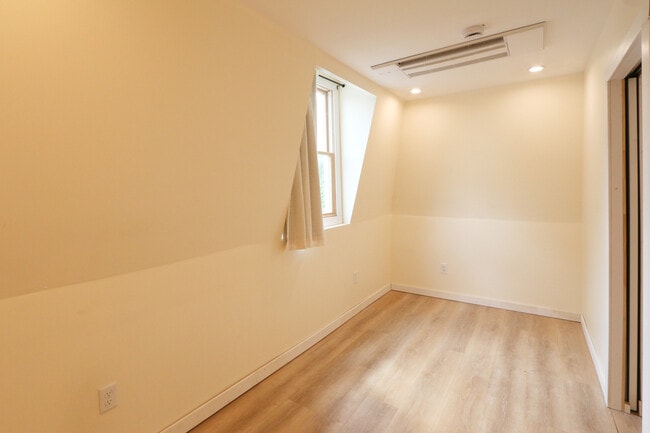 Building Photo - 224AA Groveland St