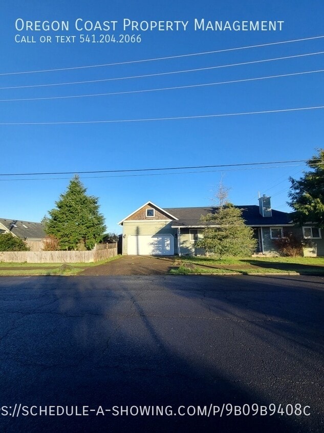 Primary Photo - Main Level Living close to schools and sho...