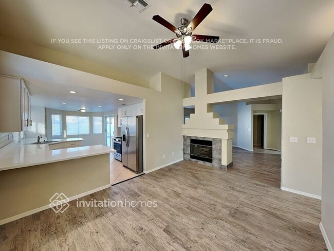 Building Photo - 4512 Crimson Leaf Dr