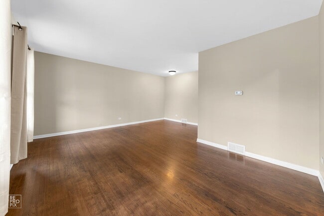 Foto del edificio - 410 N Shore Dr