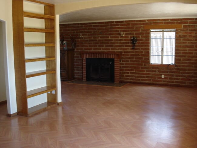 Foto del edificio - Peaceful Setting in J-Six