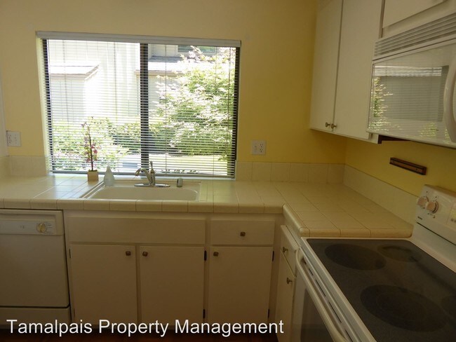 Building Photo - 3 br, 2 bath House - 16 California Condor Way