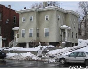 Building Photo - 910 Salina St