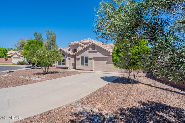 Building Photo - 3069 N 87th Way