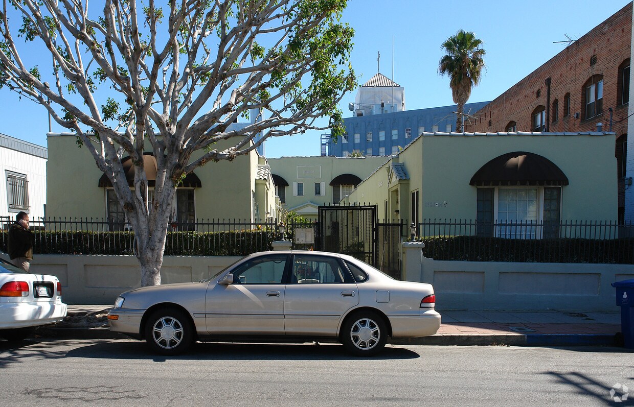 Building Photo - 1320 Edgemont St