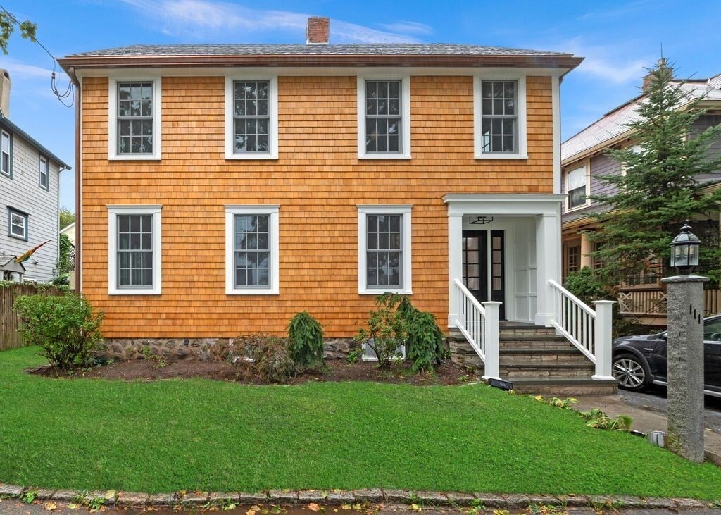 Primary Photo - 111 Columbus Ave