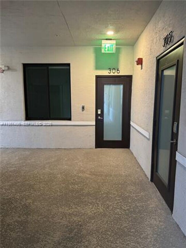 Foto del edificio - 8363 NW 41st St