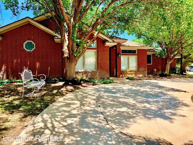 Foto del edificio - 3 br, 2.5 bath House - 8306 Elkhart Avenue