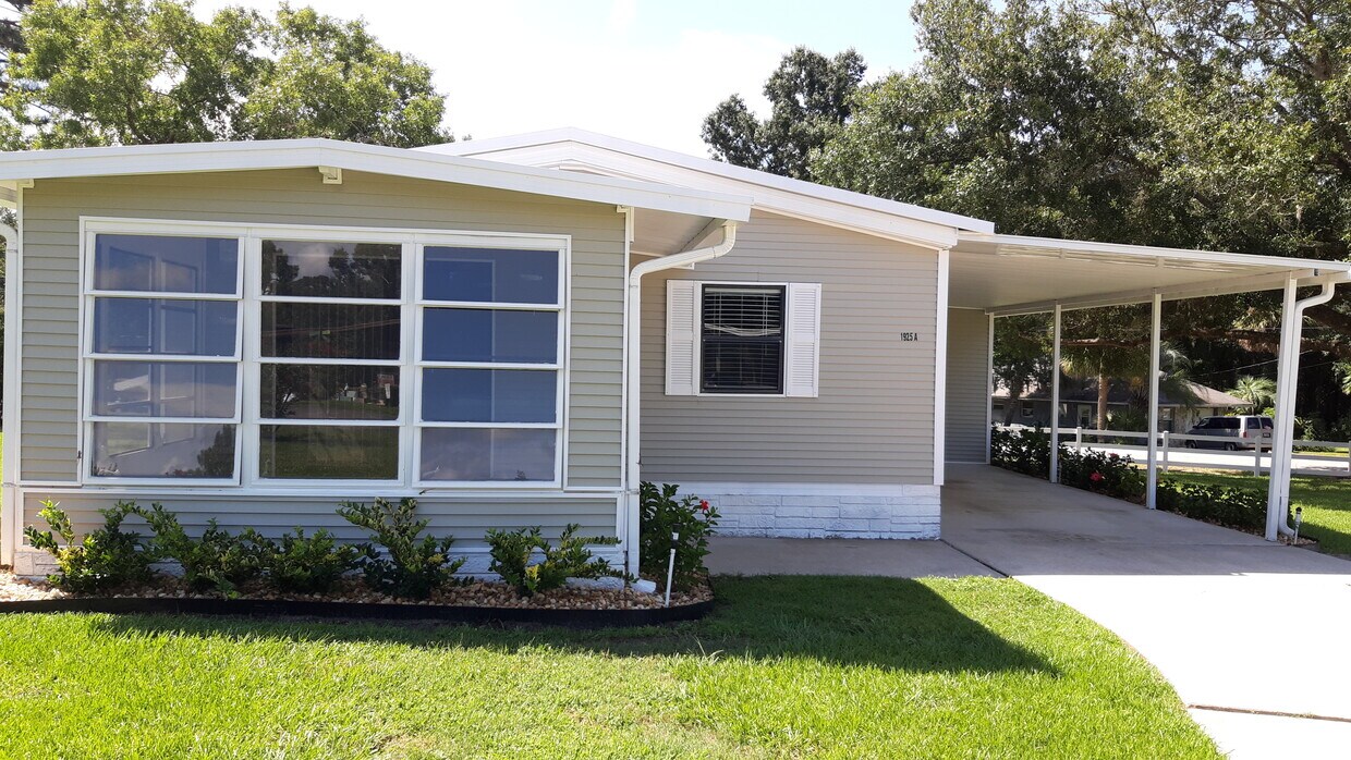 Foto principal - 1925 Brookfield Ln