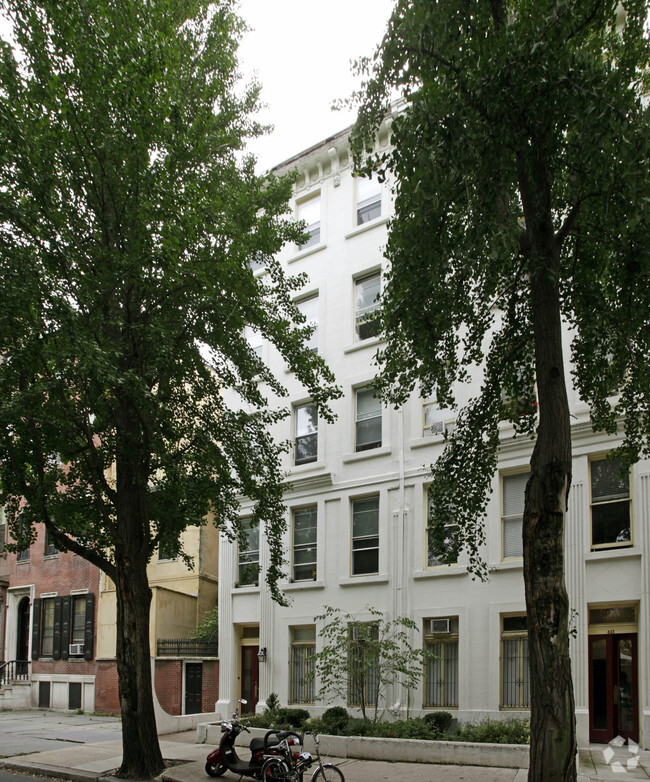 Foto del edificio - College Manor Apartments