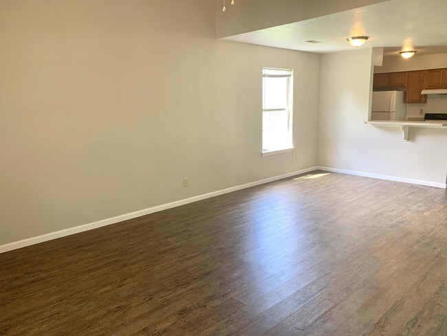 Building Photo - 2405 Santa Rosa Ct