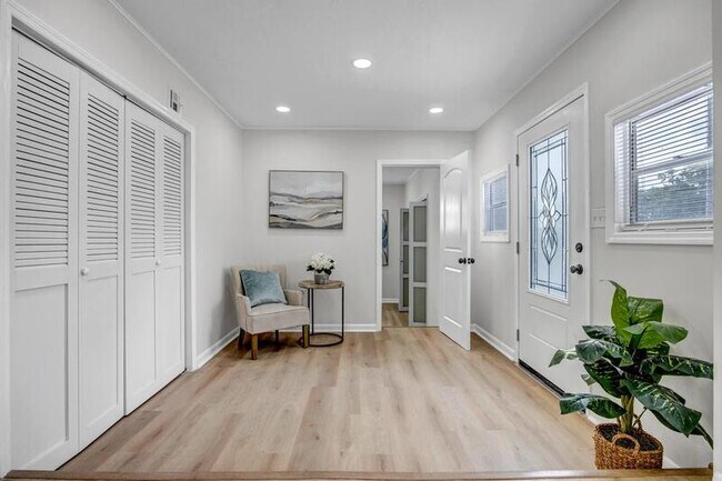 Foto del edificio - 4774 Cates Ave
