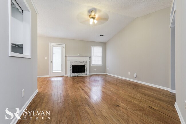 Building Photo - Come view this lovely home
