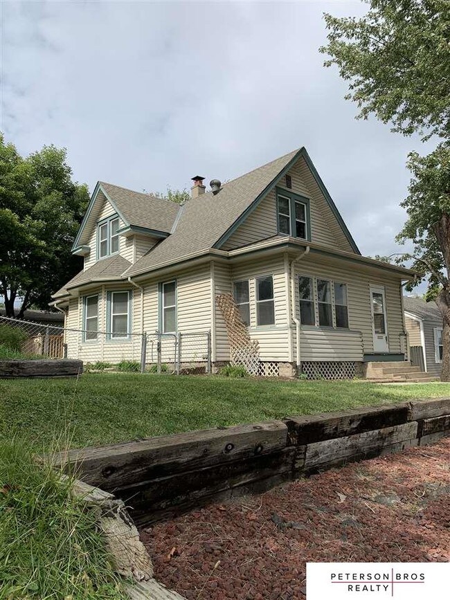 Building Photo - 2428 S 42nd St