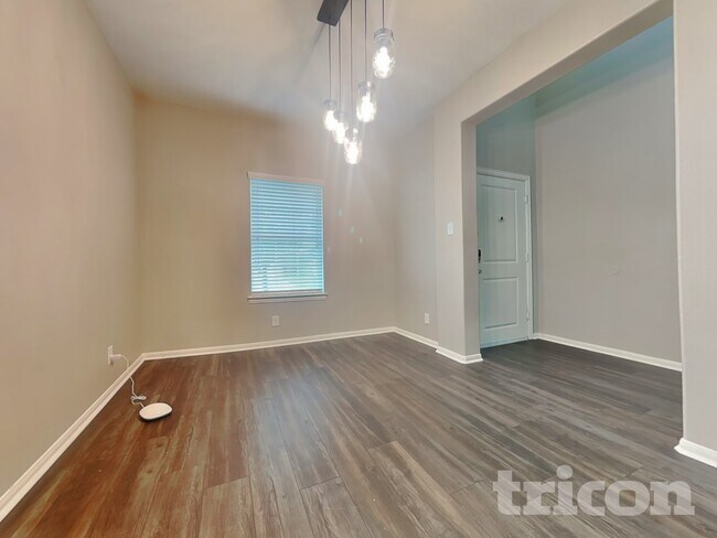 Foto del edificio - 7707 Foxwaithe Ln