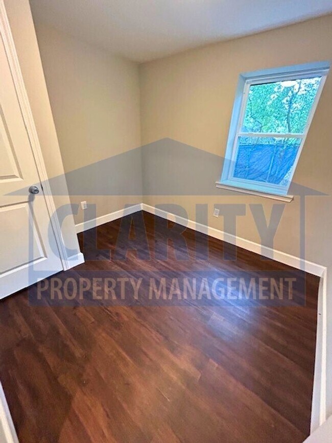 Foto del edificio - 860 Berry St NE