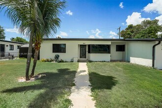 Building Photo - 840 NW 170th Terrace